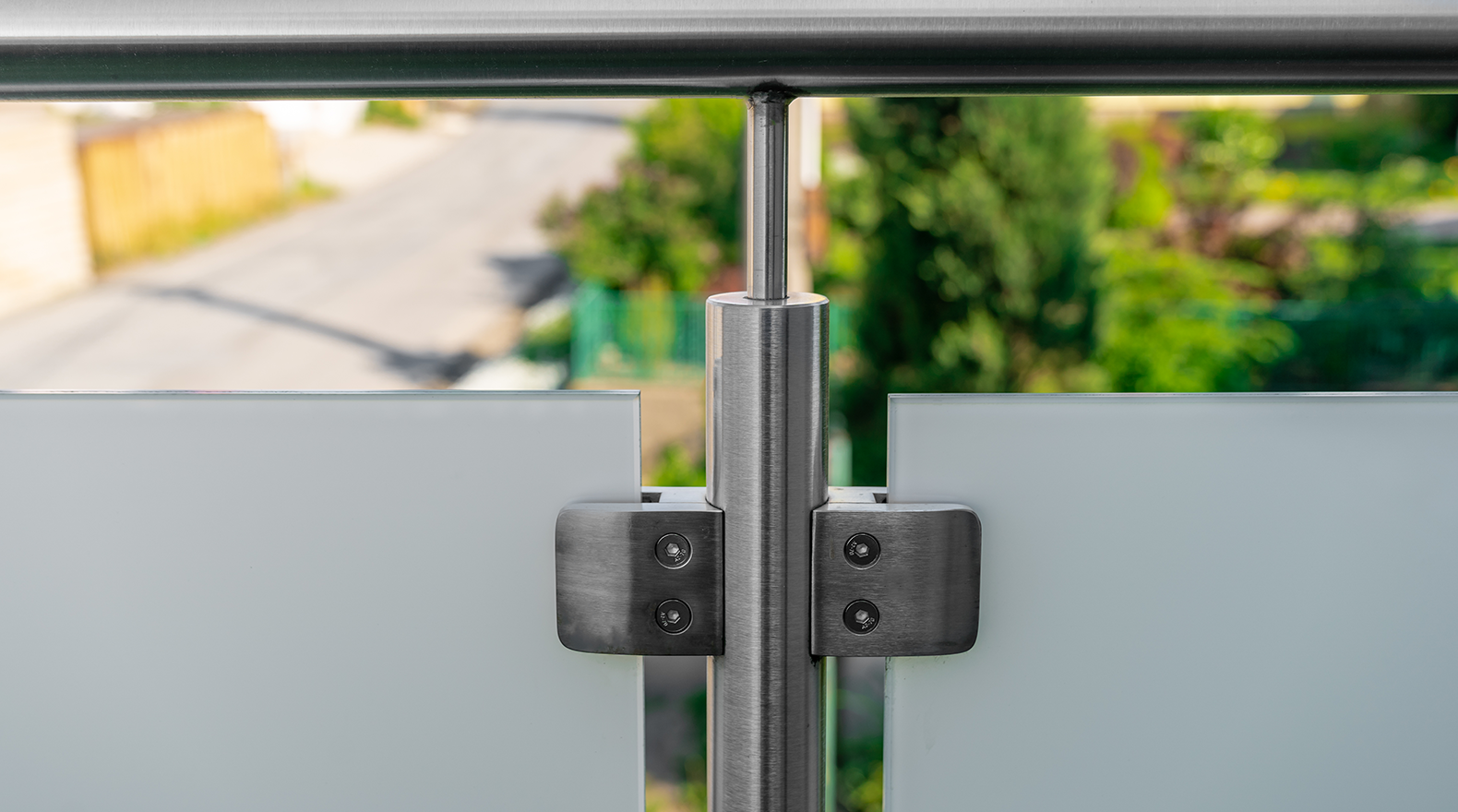 <h2><span style="font-size:20px;"><span style="line-height:1;"><strong>Abrazadera de vidrio</strong></span></span></h2> 