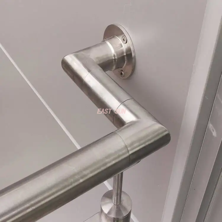 Conector de pasamanos cruzado de barandilla de balcón 304 316 de montaje de tubo de 3 vías de acero inoxidable